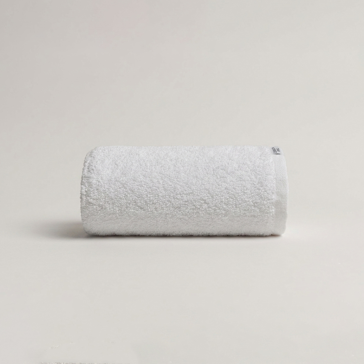 KA1041C Toalla Institucional Blanca Cannon TOALLA 520 gr - LÍNEA INSTITUCIONAL - Image 1