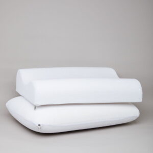 Almohada viscoelástica Metroblanc forma cervical o clásica, espuma adaptable con funda lavable.
